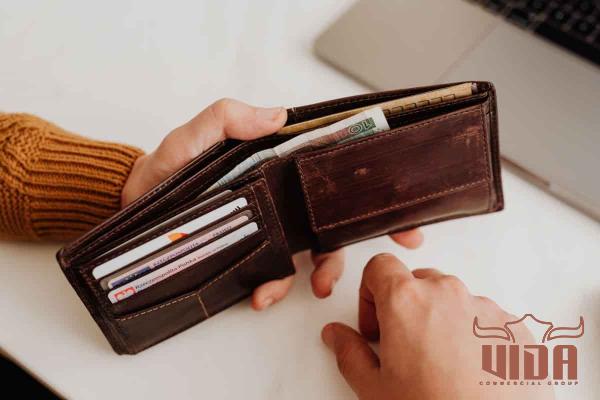 The purchase price of leather wallet brands in India