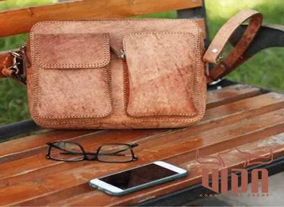 The price and purchase types of ashwood leather bag