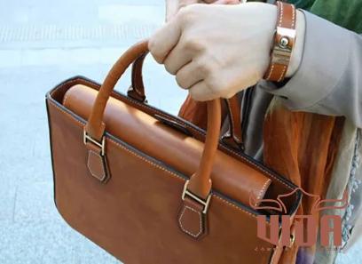 Purchase and price of crescent leather bag types